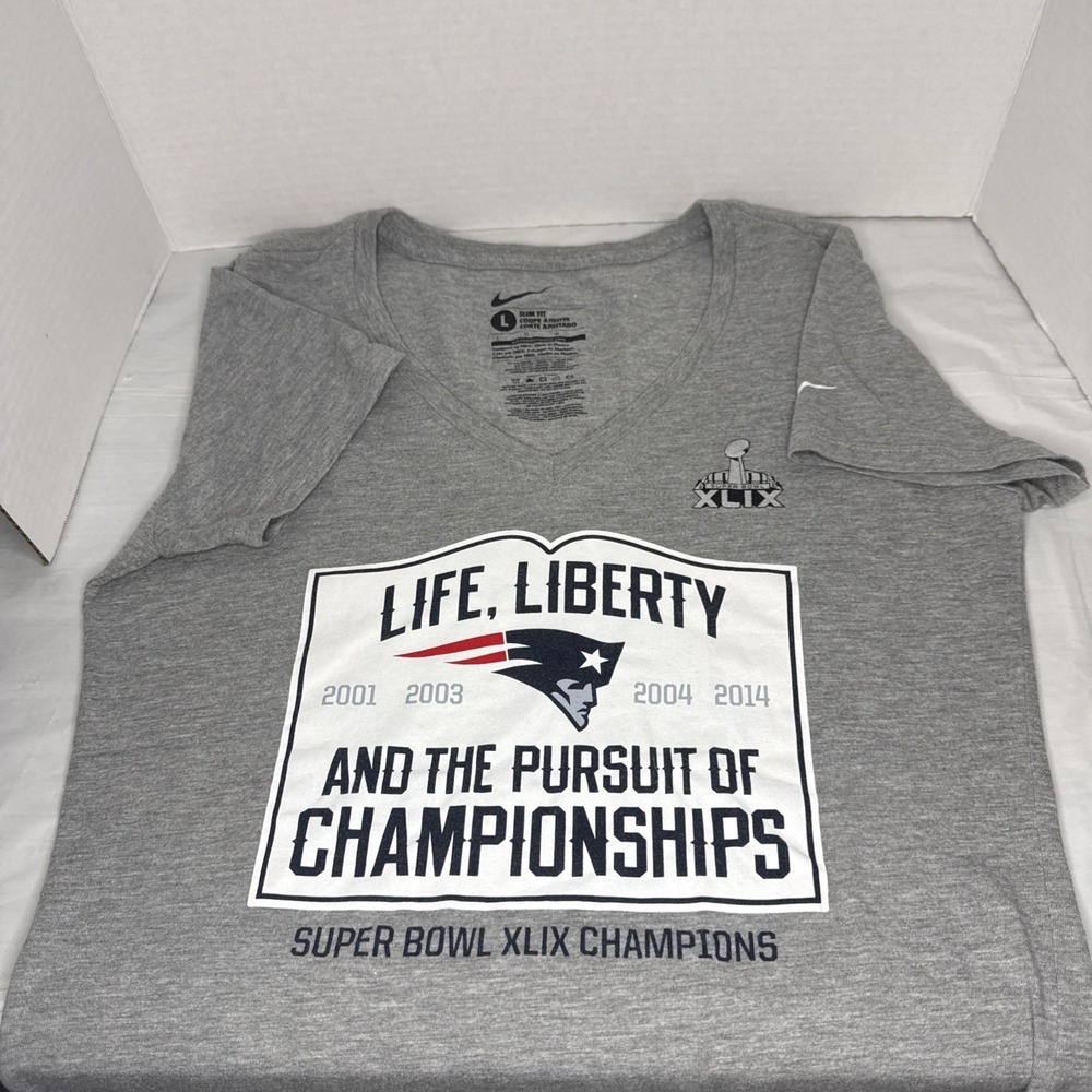 New‎ England Patriots Nike Super Bowl XLIX Champions T-shirt Women's Large Grey